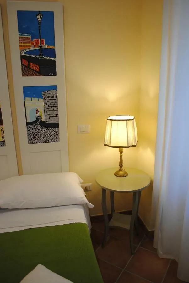 *** Bed & Breakfast Le Stanze Di Angela Bed and Breakfast Neapel Italien